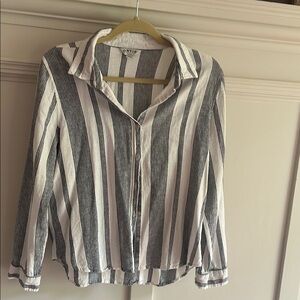 Orvis White and Blue 3/4 Sleeve Button Down Shirt